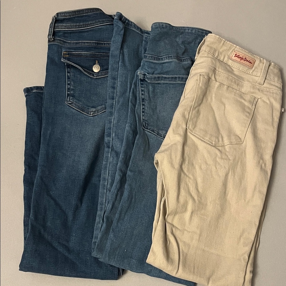 Women's JuniorAeropostale Blue and Salvage Beige Jeans-3 pairs